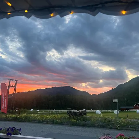 Neset Skydsstasjon Кемпинг