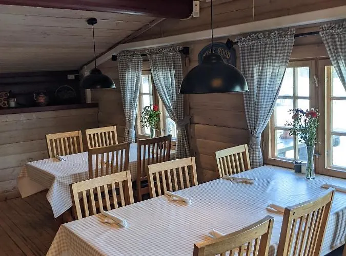 Neset Skydsstasjon Campingplatz Flesberg